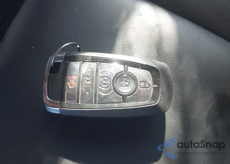 2023 Lincoln Corsair Standard z USA, uszkodzony, nr VIN 5LMCJ1DA6PUL25847